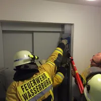 Person im Aufzug 1.jpeg